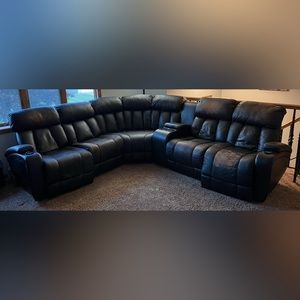 Black leather starship sectional couch pick up only - Valparaiso, IN - $500 OBO